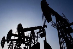 Цена нефти Brent продолжает стремительно падать